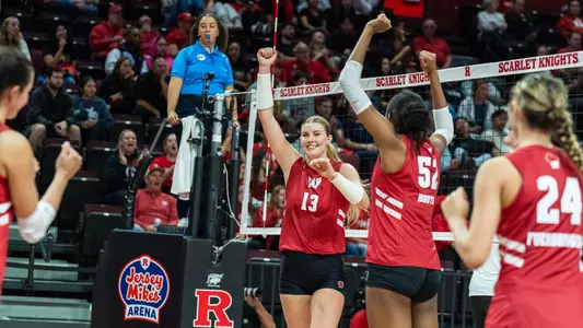 Sarah Franklin and the Badgers celebrate in match vs Rutgers