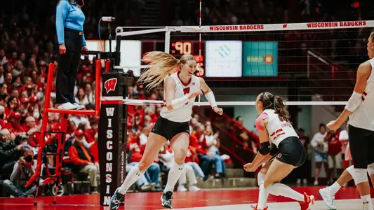 Sarah Franklin celebrates in match vs Washington