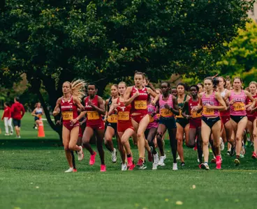 Kylie Finger leads the way at the Sean Earl Lakefront Invitational on Friday, Oct. 4.