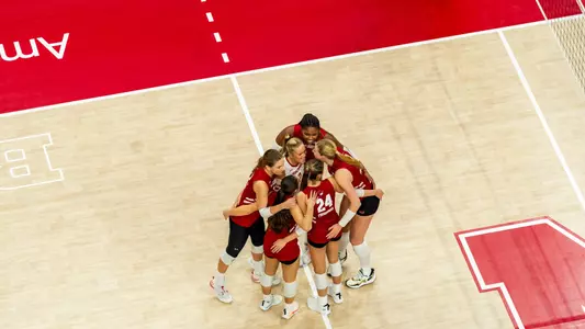 Badgers huddle in match at Nebraska