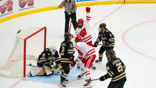 Maggie Scannell scores against Lindenwood, Hannah Halverson celebrates