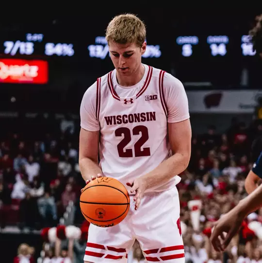 Steven Crowl shoots a free throw against Montana State