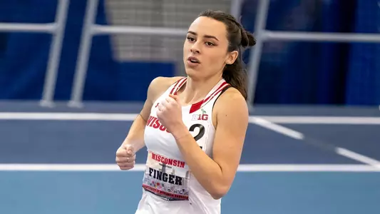 Kylie finger competes in the 3000 metes at the Badgers Windy City Invitational on Feb. 9 2024