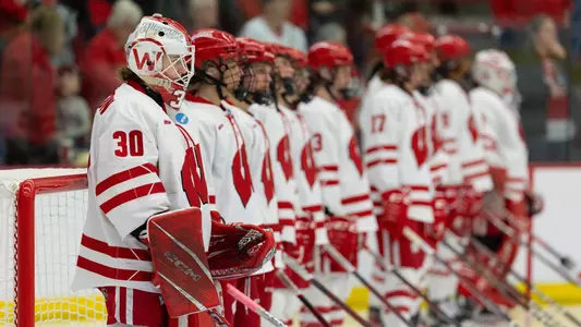 Wisconsin women's hockey before the St. Lawrence game