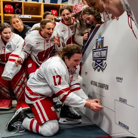 Britta Curl places Wisconsin on the NCAA Frozen Four bracket