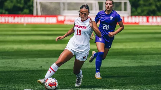 Aryssa Mahrt vs. St Thomas