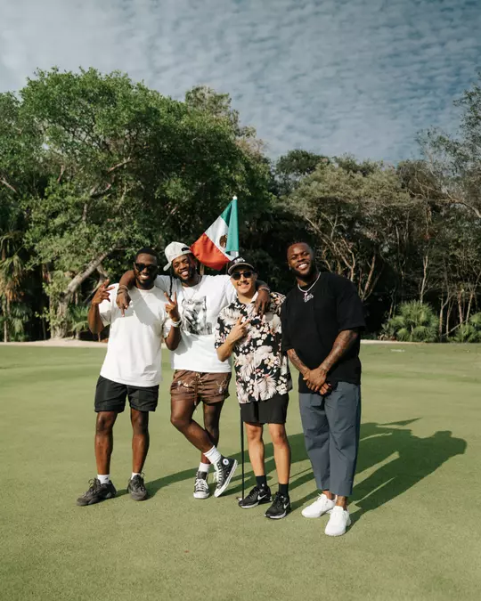 Vibez Golf Club with Mexican flag