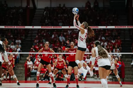 Charlie sets the ball in match vs Bradley