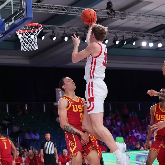 Wisconsin v Southern California at the Bad Boy Mower?s Men?s Battle 4 Atlantis Friday November 25, 2022 at Atlantis, Paradise Island in The Bahamas. (Photo by Tim Aylen)