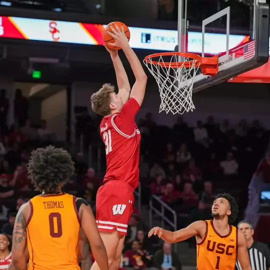 Nolan Winter slams it down