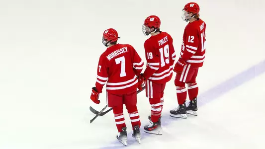 Quinn Finley, Gavin Morrissey and Ryland Mosley during starting lineups