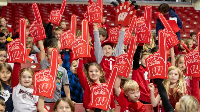 Wisconsin Women’s Basketball Hosts Annual Education Day