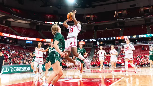 Ronnie Porter shooting vs. Green Bay