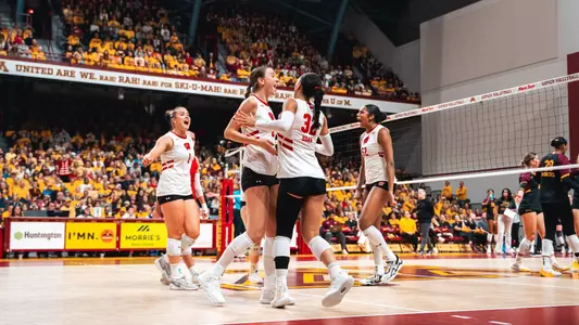 Badgers rally after a point against Minnesota.