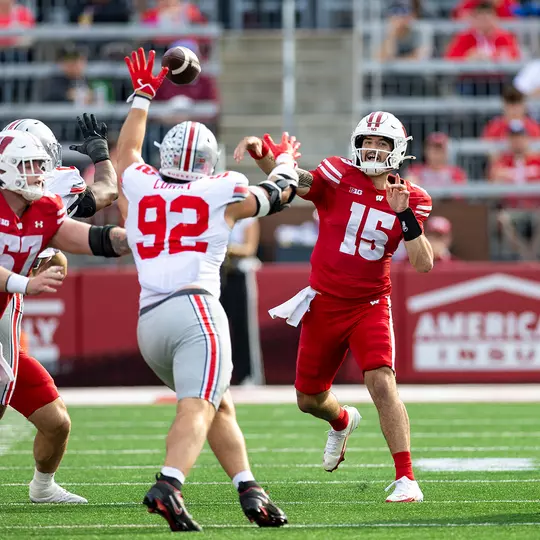 Simmons throws vs. OSU