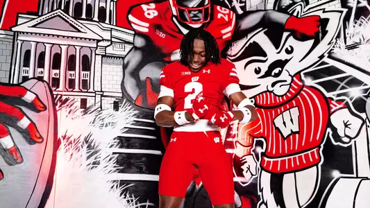 Carsen Eloms background