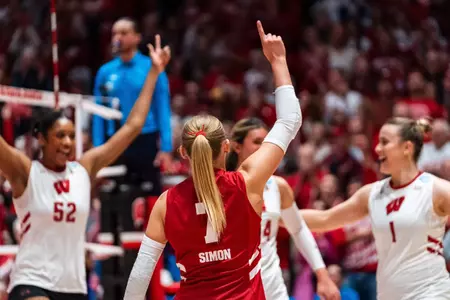 Kristen Simon vs UNC