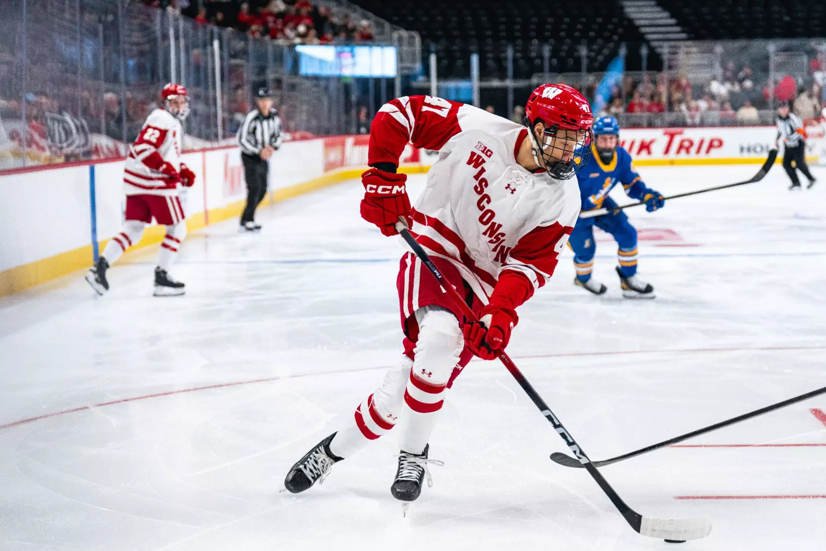 Blake Montgomery - Wisconsin Men's Hockey vs Lake Superior State - Kwik Trip Holiday Face-Off