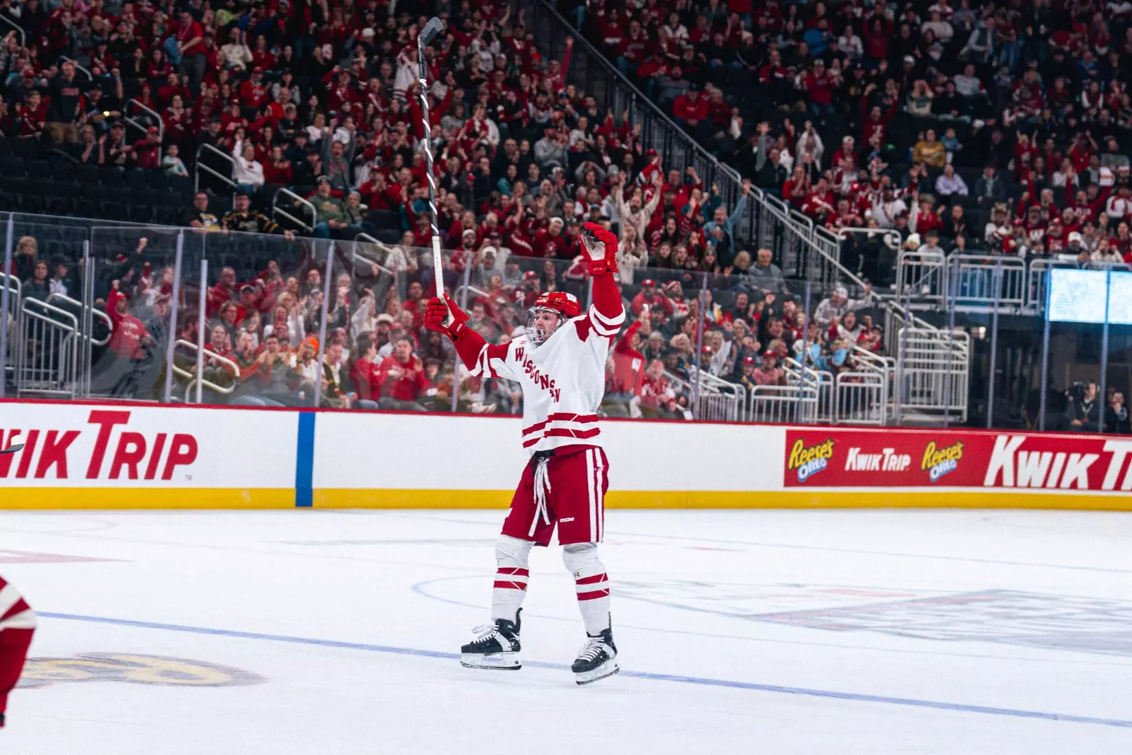 Wisconsin Men's Hockey vs Lake Superior State - Kwik Trip Holiday Face-Off