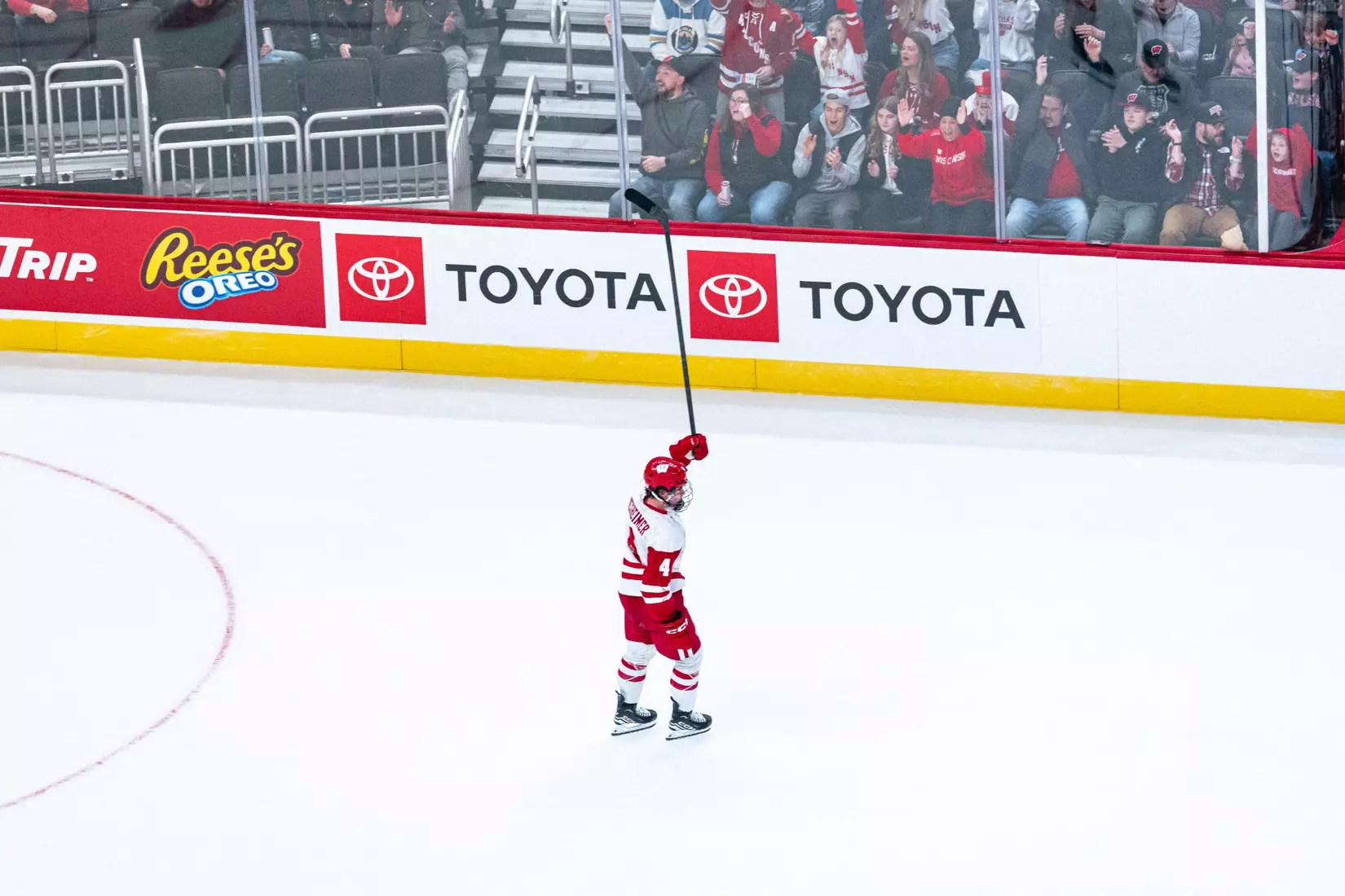 Wisconsin Men's Hockey vs Lake Superior State - Kwik Trip Holiday Face-Off