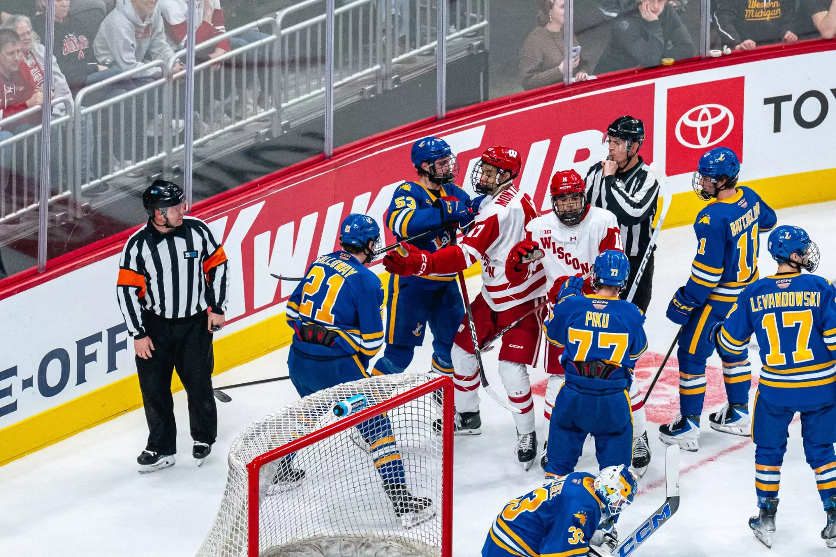 Wisconsin Men's Hockey vs Lake Superior State - Kwik Trip Holiday Face-Off