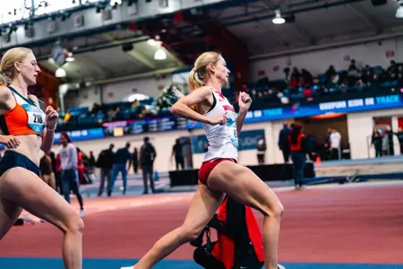 Leane Willemse sprints in the Dr. Sander Invitational