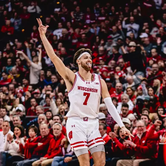 Carter Gilmore against Illinois at home