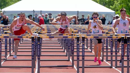 Giovanni Wearing hurdling