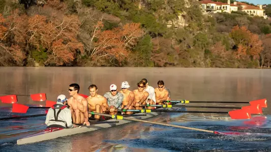 Men's rowing morning practice