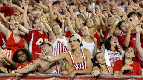 Camp Randall fans