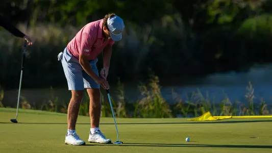 Charlie Erlandson putting at Ford
