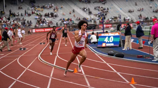 Gio Wearing running at the Penn Relays