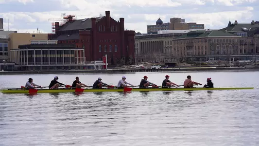 Men's eight practicing past Memorial Union
