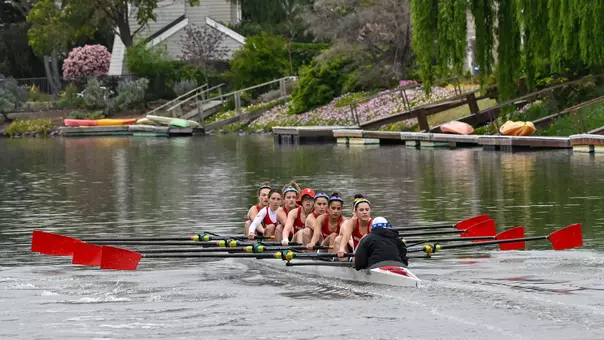 Lightweight eight racing in 2025