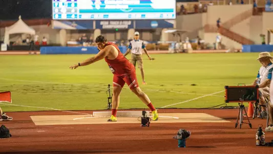 Jason Swarens throwing
