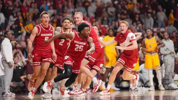 John Blackwell hits buzzer beater at Minnesota