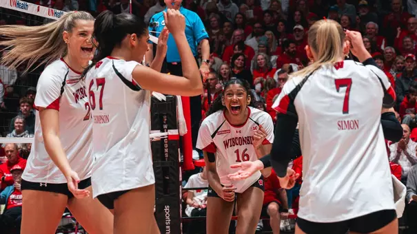 Badger volleyball celebrates point against Maryland