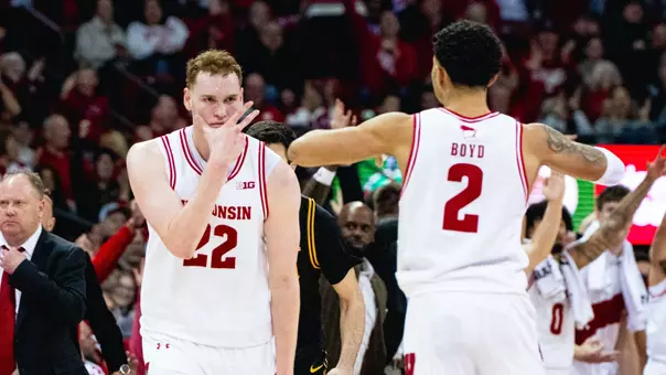 Austin Rapp hits mask celebration after nailing 3 vs Iowa