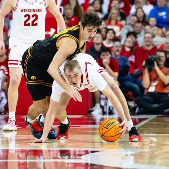 Rohde protects ball square