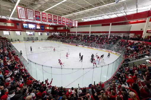LaBahn Arena - Wisconsin Women's Hockey