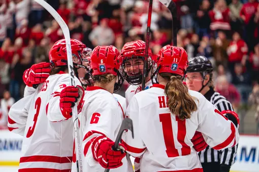 Wisconsin Women's Hockey vs Quinnipiac - 2026 NCAA Regional Final