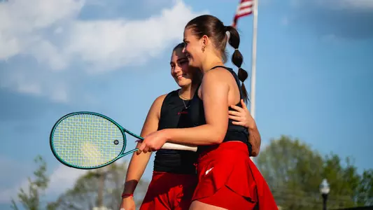 Sholokhova and Ivanova hugging at B1G Tournament