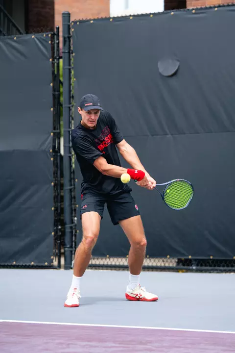 Wisconsin men's tennis practices in Starkville, Miss.