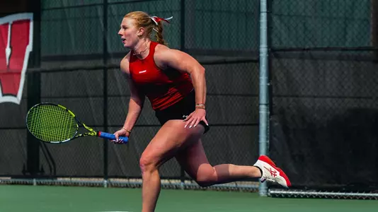 Ellison Reynoldson goes for a ball