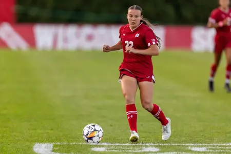 Jenna Baumann moving with the ball - Wisconsin Women's Soccer vs BYU