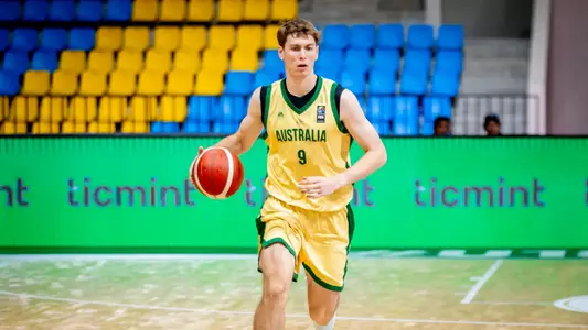 Isaac Riddle dribbling the ball