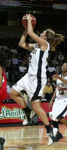 Deirdre Naughton scored a record-breaking 37 points against Savannah State.