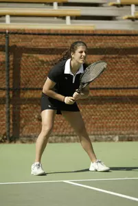 Jenna Loeb picked up a singles victory at the No. 5 spot.