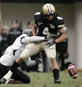 Chip Vaughn breaks up a pass intended for Vanderbilt wide receiver Alex Washington in the second quarter. (AP Photo/Mark Humphrey)