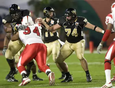 Steve Justice was named to the 2007 Lombardi Trophy watch list.